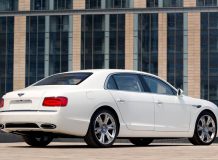 Фото нового Bentley Flying Spur 2015