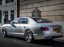 Фото Бентли Флаинг Спур V8