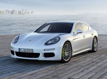 Фото Porsche Panamera 2015