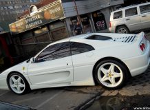 Ferrari 355 фото