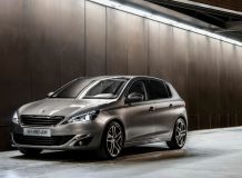 Peugeot 308 2015 года