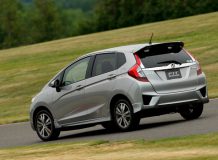 Honda Fit Hybrid 2014 фото
