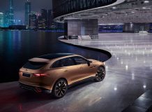 Фото Jaguar C-X17 Concept 5-seater