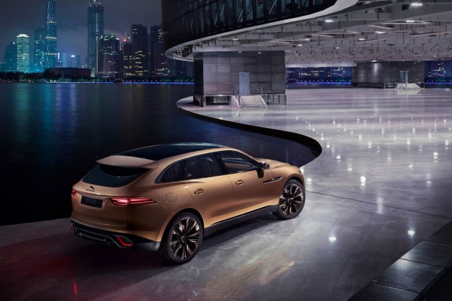 Jaguar C-X17 Concept 5-seater Jaguar C-X17 Concept 5-seater