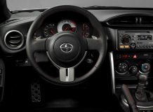 Фото салона Сцион FR-S