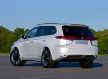 Фото Митсубиси Аутлендер PHEV Concept-S