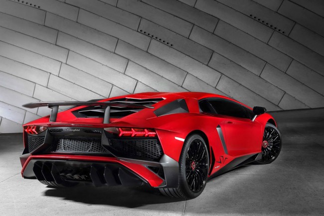Новый Lamborghini Aventador SV Новый Lamborghini Aventador SV