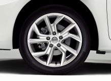 Nissan Tiida 2015 фото цена