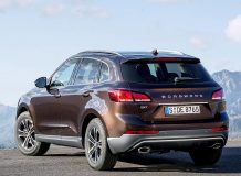 Фото нового Borgward BX7
