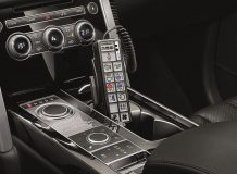 Фото салона Range Rover Sentinel