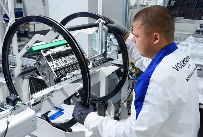 Volkswagen запустил выпуск двигателей в России Volkswagen запустил выпуск двигателей в России