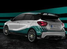 Фото Mercedes-AMG 45 Petronas 2015 World Champion