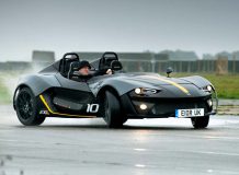 Трековый спорткар Zenos E 10 R