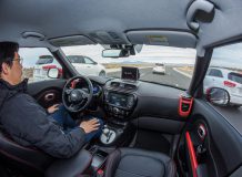 Работа системы полуавтономного движения KIA