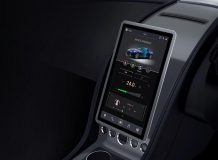 Центральная консоль будущих Астон Мартинов