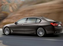 Фото новой BMW M760Li 2018