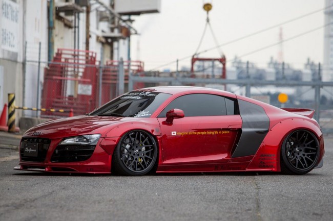 Audi R8 в обвесе от Liberty Walk Audi R8 в обвесе от Liberty Walk