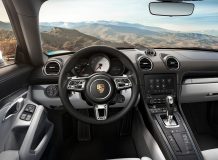 Фото салона Porsche 718 Cayman