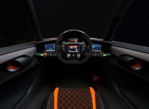 Фото салона Nissan BladeGlider