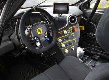 Фото салона Ferrari 488 Challenge