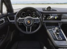 Фото салона Panamera Turbo S E-Hybrid