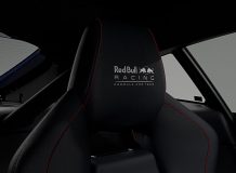 Фото салона Vantage в версии Red Bull
