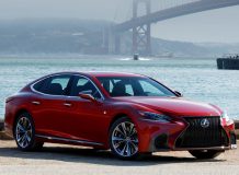 Фото нового Lexus LS 500 F Sport