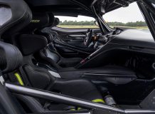 Фото салона Aston Martin Vulcan AMR Pro