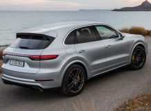 Porsche Cayenne Turbo 2021