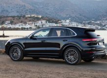 Porsche Cayenne Turbo 2021