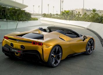 Ferrari SF90 Spider