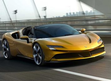 Ferrari SF90 Spider