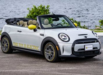 MINI Cooper SE Convertible