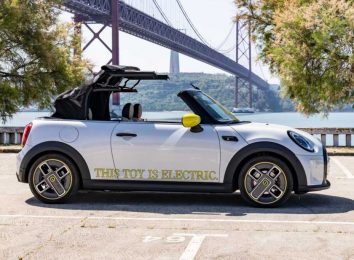MINI Cooper SE Convertible