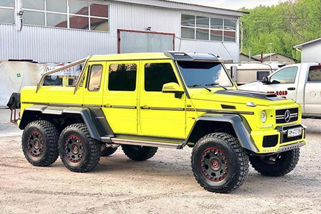 Реплика шестиколесного G63 6x6