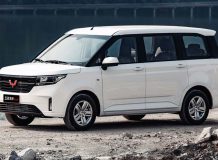 Wuling Hongguang Plus