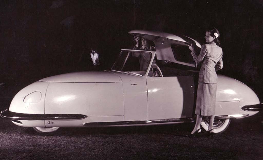 Davis Divan 1947