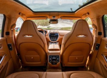 Aston Martin DBX