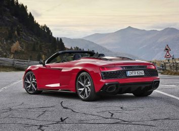 Audi R8 V10 RWD Spyder