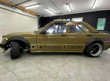 Дрифтовый Mercedes 190E