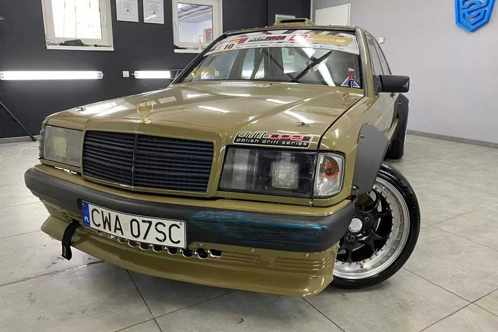 Дрифтовый Mercedes 190E