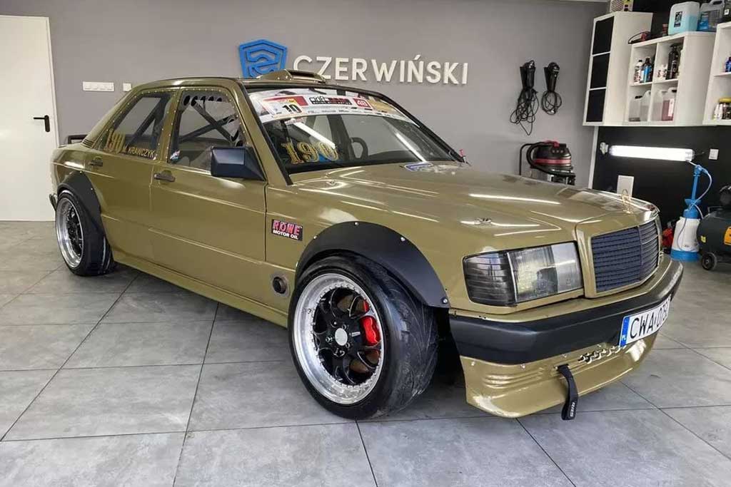 Дрифтовый Mercedes 190E