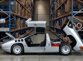 Isdera Imperator 108i
