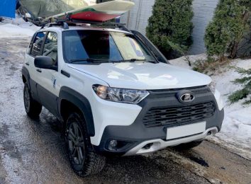 Lada Niva Travel
