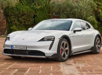 Porsche Taycan 4S Cross Turismo