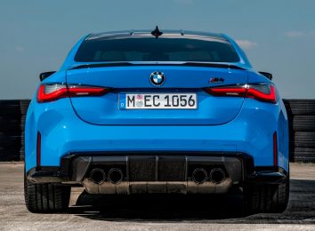BMW M4 xDrive