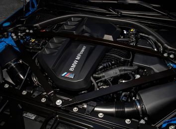 BMW M4 xDrive