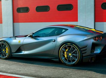 Ferrari 812 Competizione
