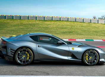 Ferrari 812 Competizione