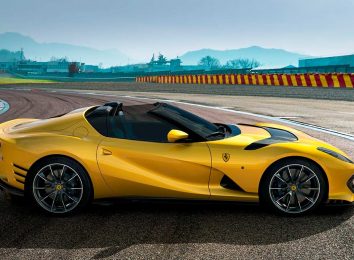 Ferrari 812 Competizione